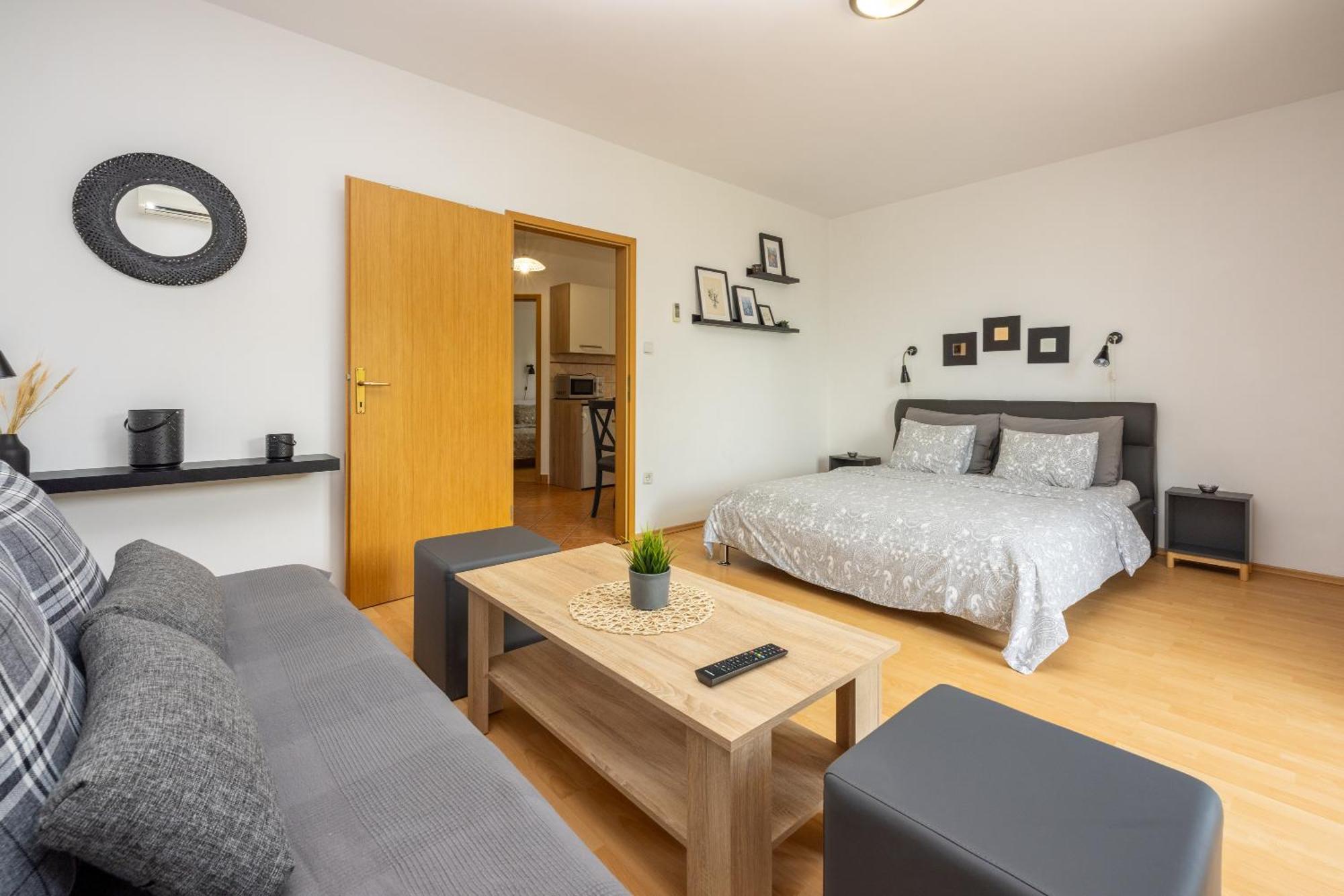 Apartments Claudia Цриквеница Экстерьер фото